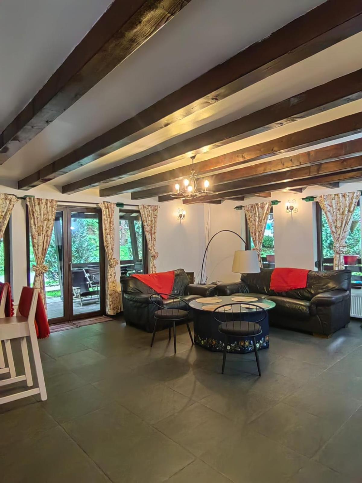 Casuta Din Padure Malaia Hotel Ngoại thất bức ảnh